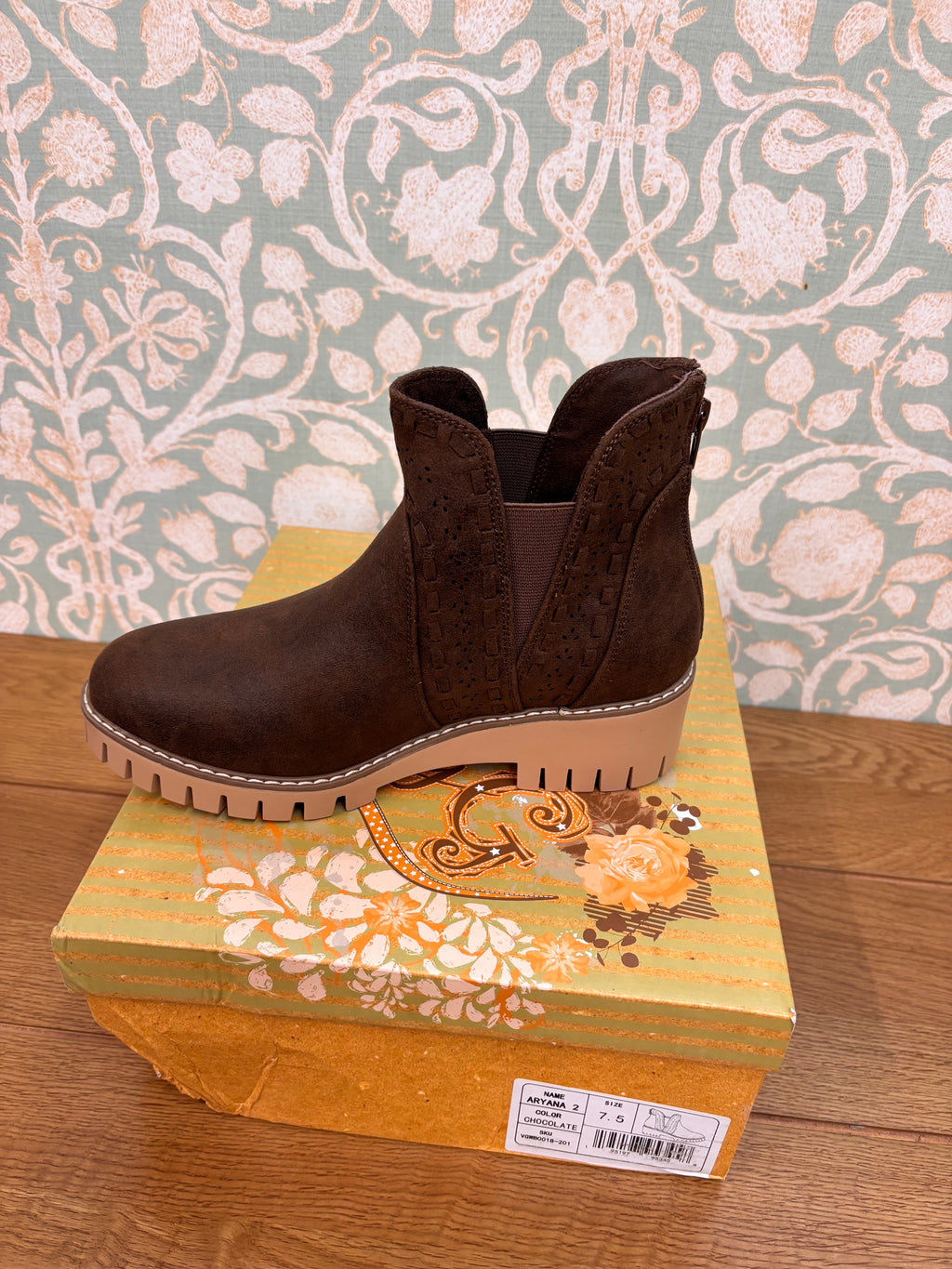 Very G Aryanna Boots