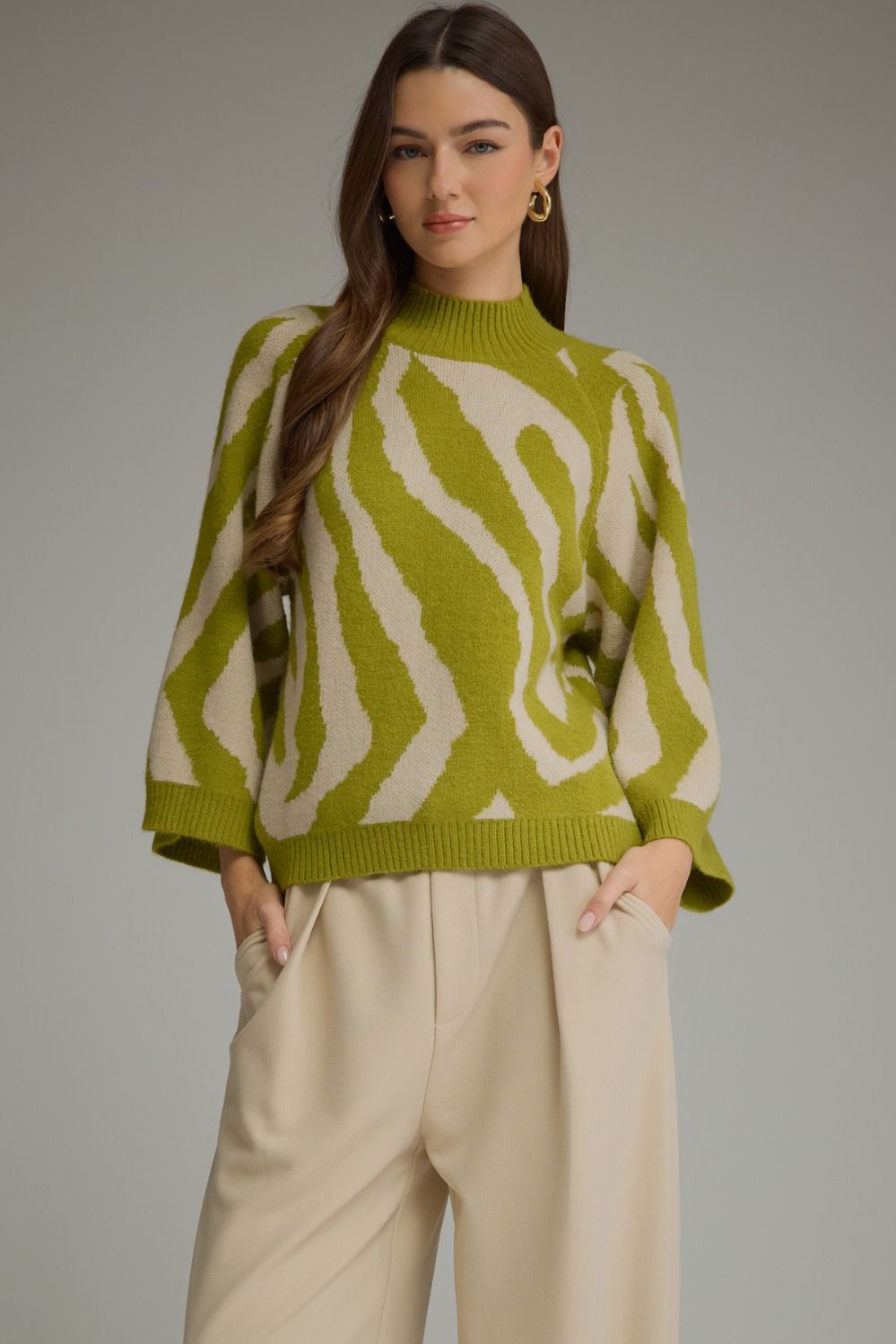Bougie in Chartreuse Sweater