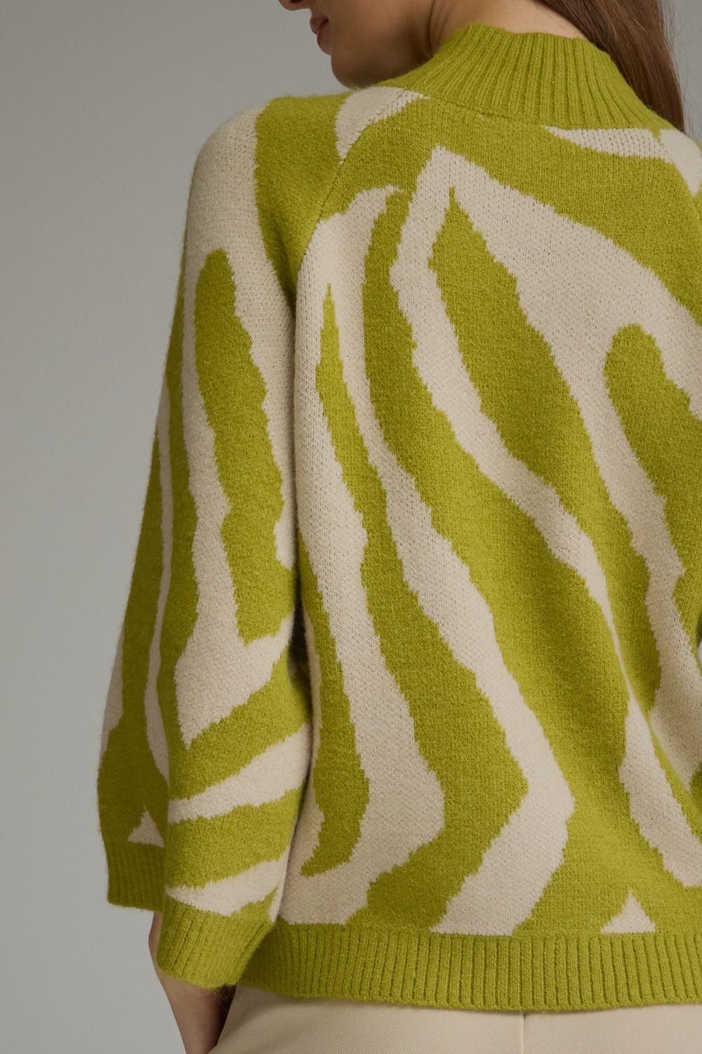 Bougie in Chartreuse Sweater
