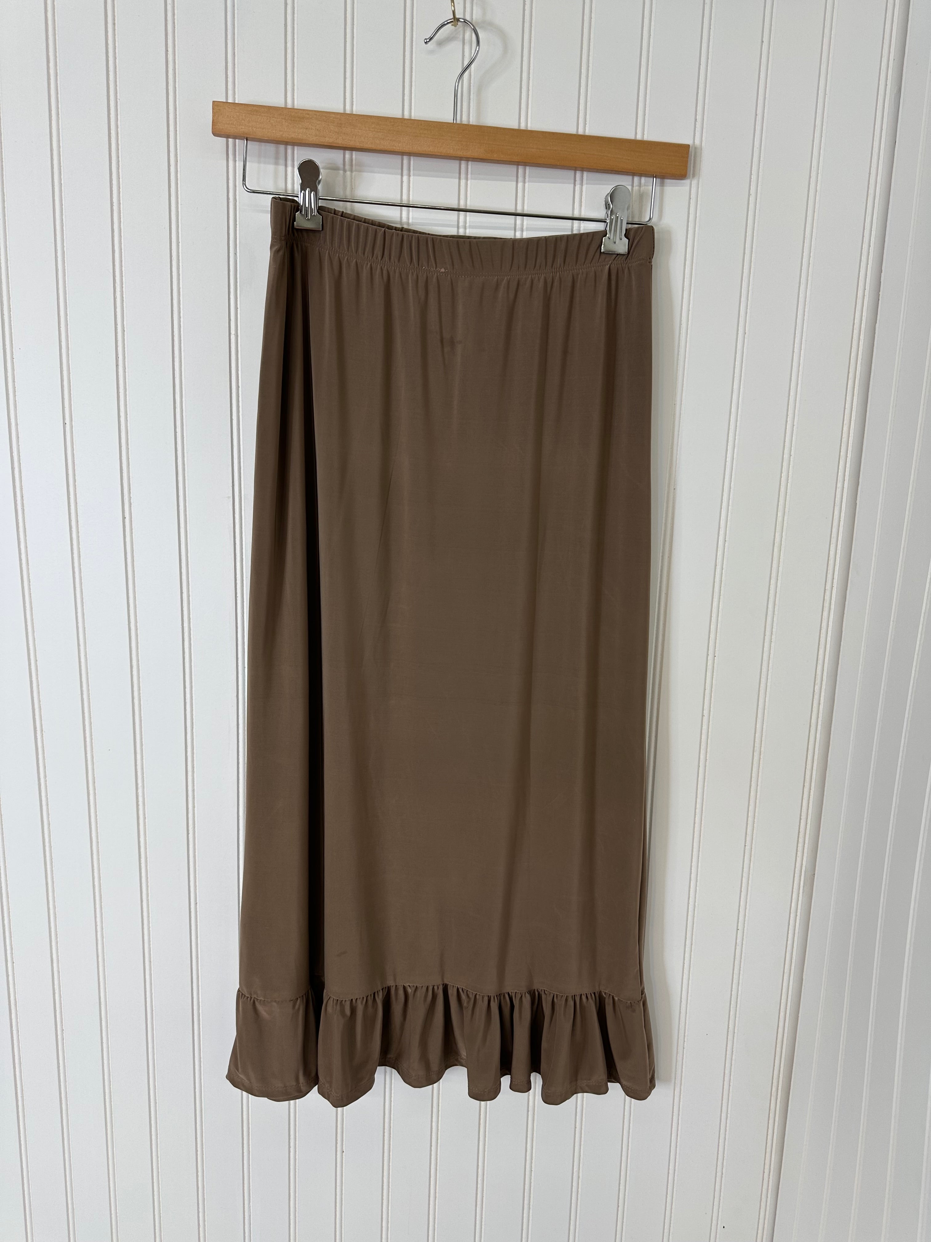 Wrinkle Free Ruffle Hemline Skirt