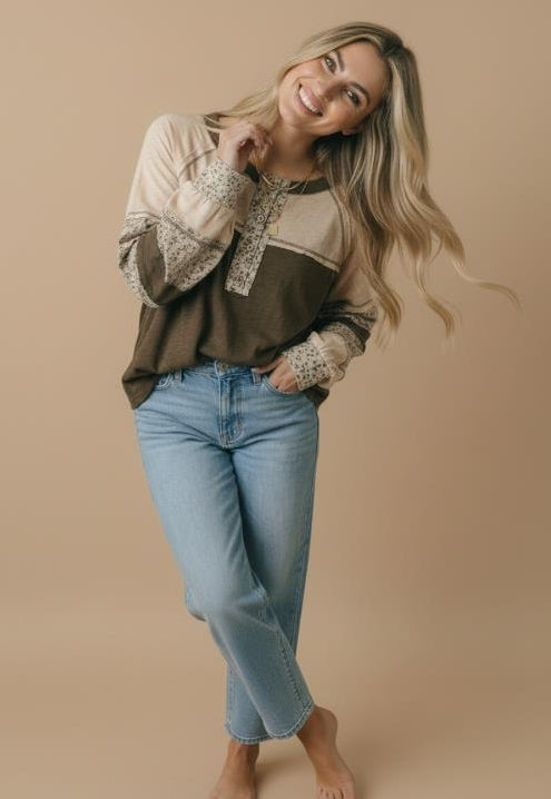 The Curvy Wilderness Patch Top