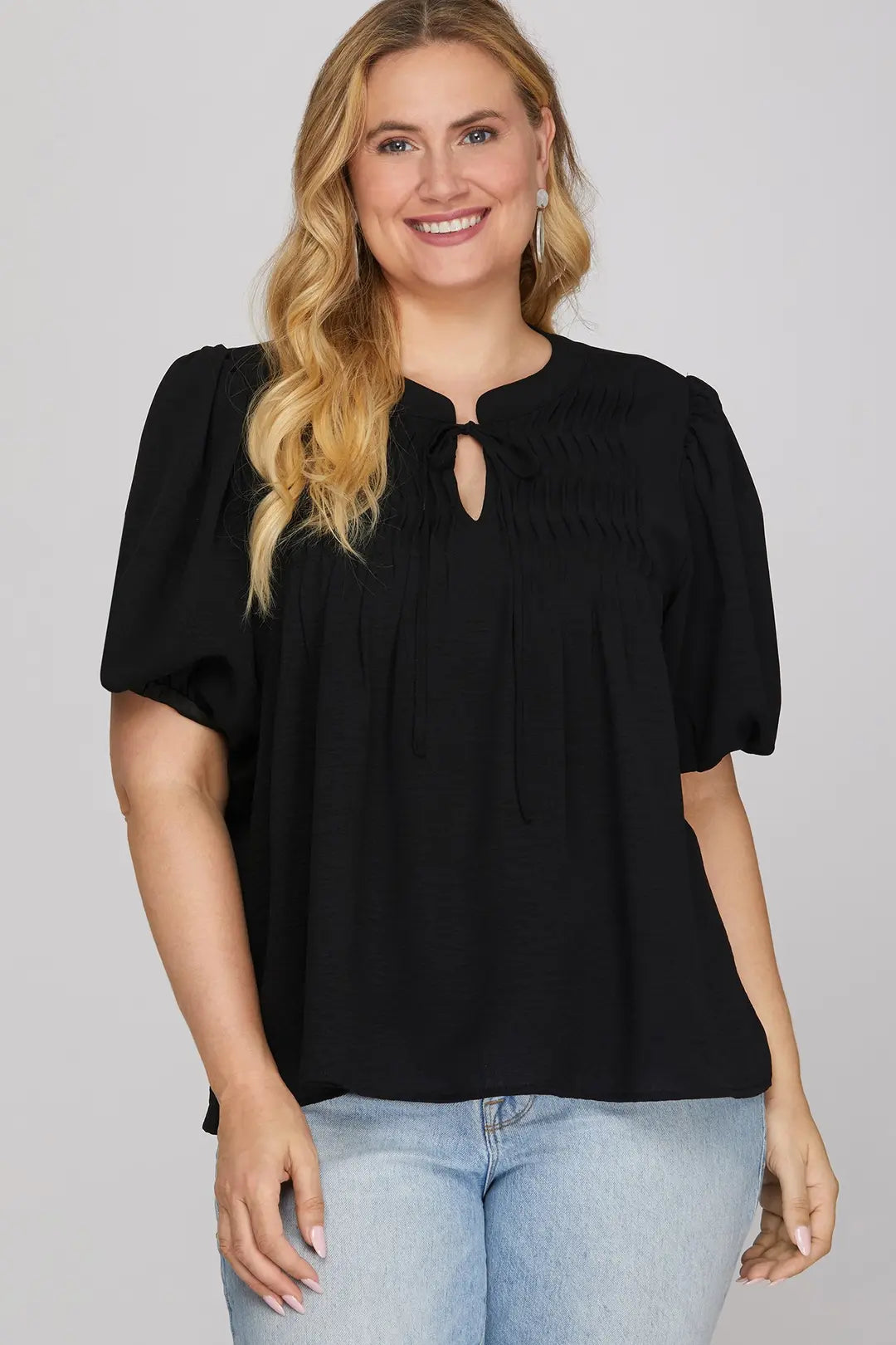 Curvy Pintuck Puff Sleeve Top