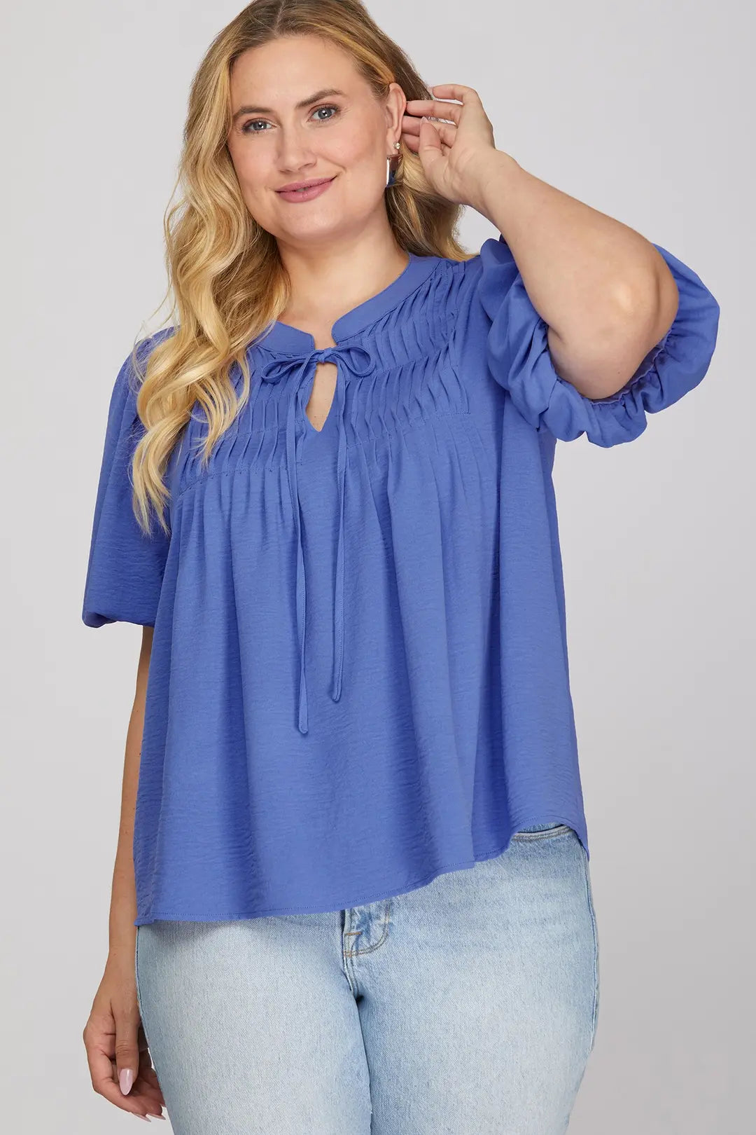 Curvy Pintuck Puff Sleeve Top